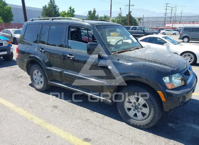 2004 Mitsubishi MONTERO photo