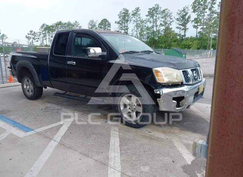 2004 Nissan TITAN photo
