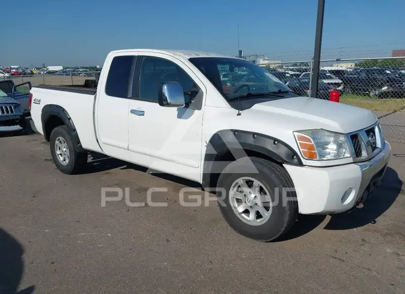 2004 Nissan TITAN photo