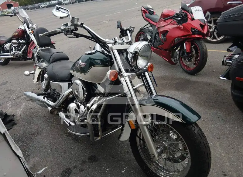 2004 Kawasaki VN1500 photo
