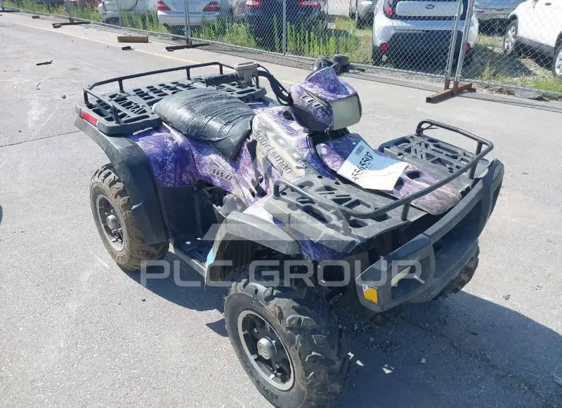 2004 Polaris Sportsman photo