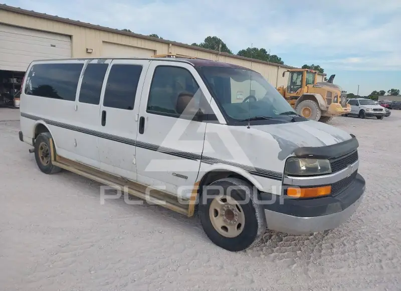 2004 Chevrolet Express photo
