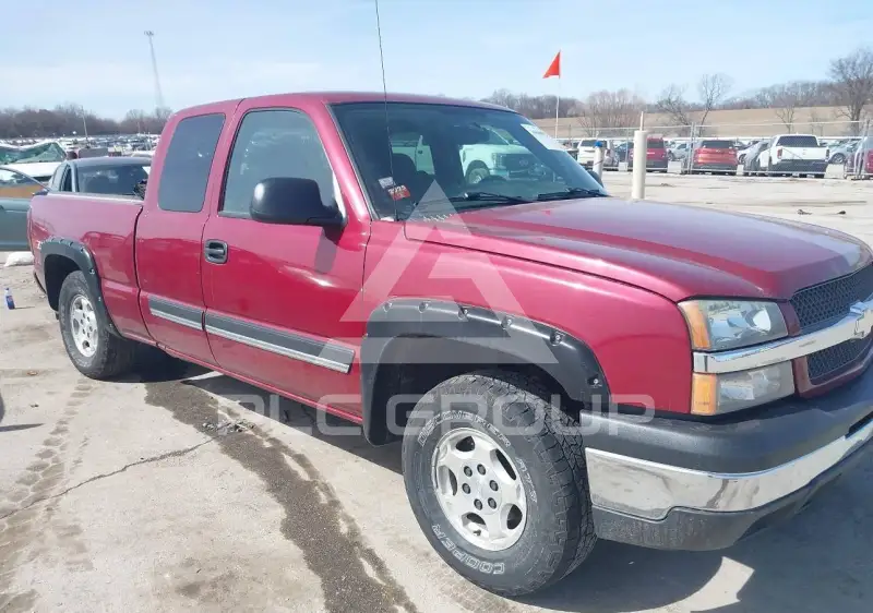 2004 Chevrolet Silverado photo