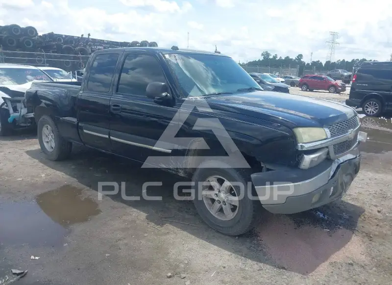 2004 Chevrolet Silverado photo