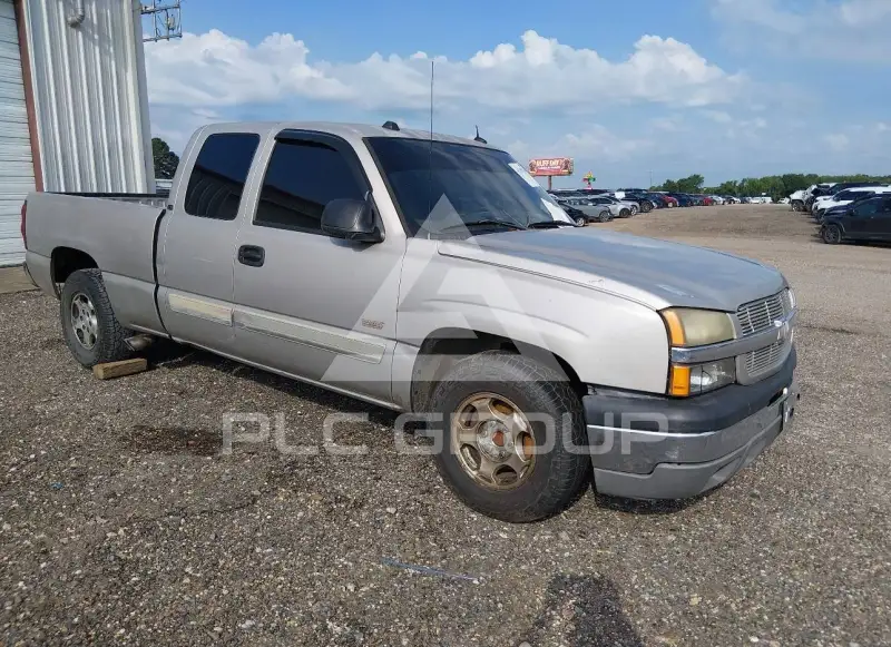 2004 Chevrolet Silverado photo