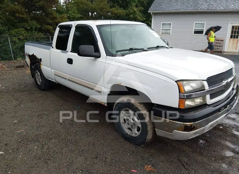 2004 Chevrolet Silverado photo