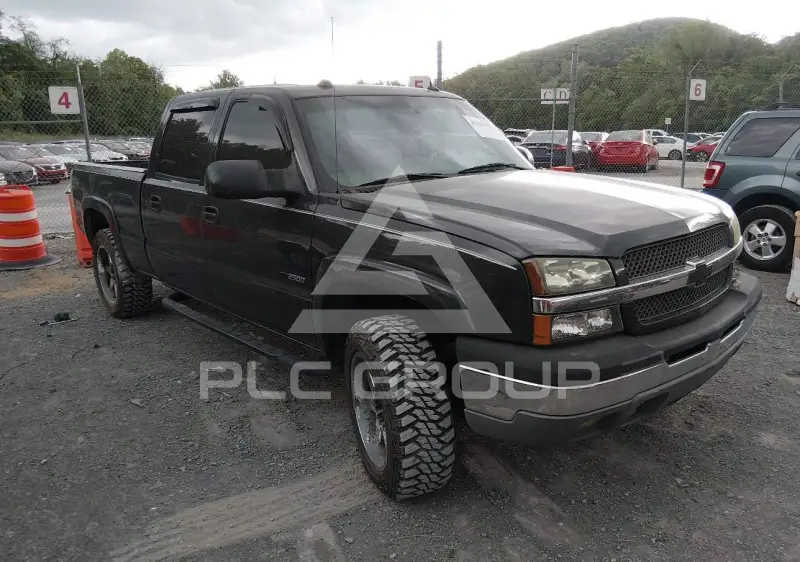 2004 Chevrolet Silverado photo