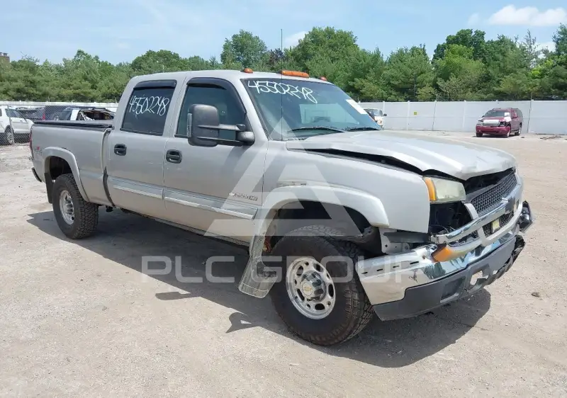 2004 Chevrolet Silverado photo