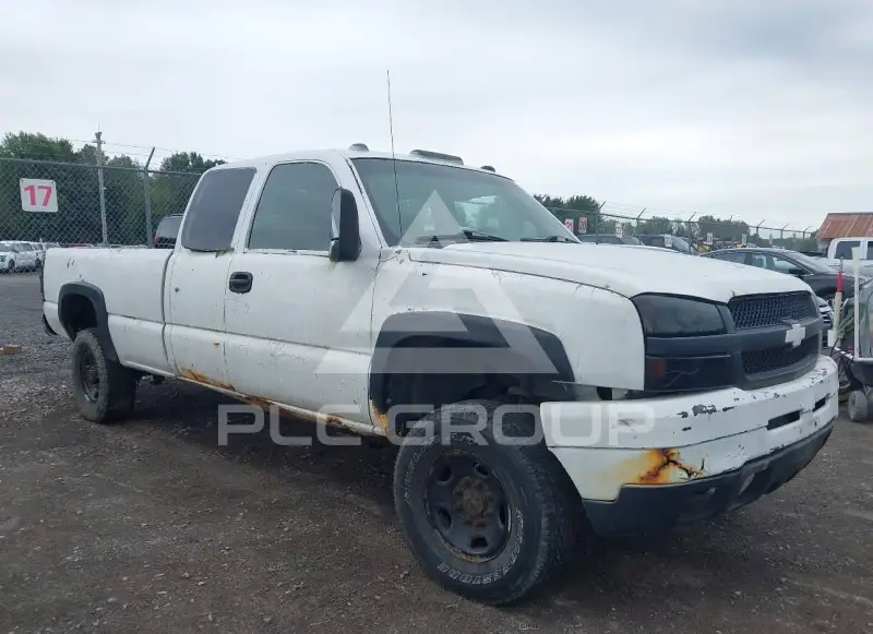 2004 Chevrolet Silverado photo