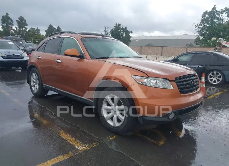 2004 Infinity FX35 photo