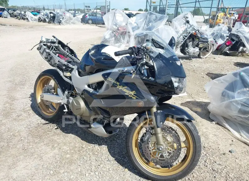 2004 Honda VTR photo