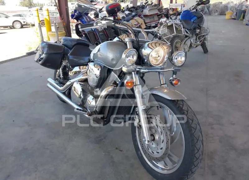 2004 Honda VTX1300 photo