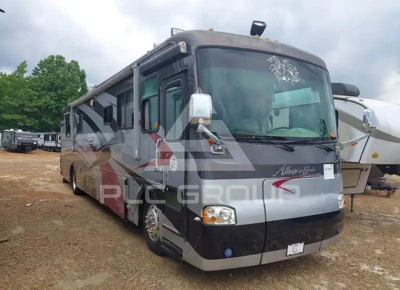 2004 Freightliner Chassis photo