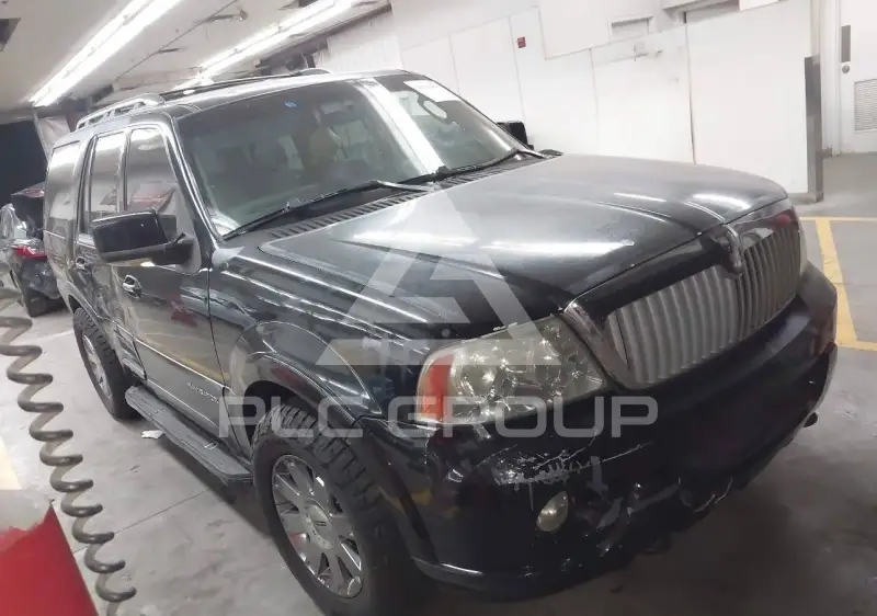 2004 Lincoln NAVIGATOR фото