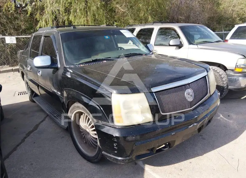 2004 Cadillac ESCALADE photo