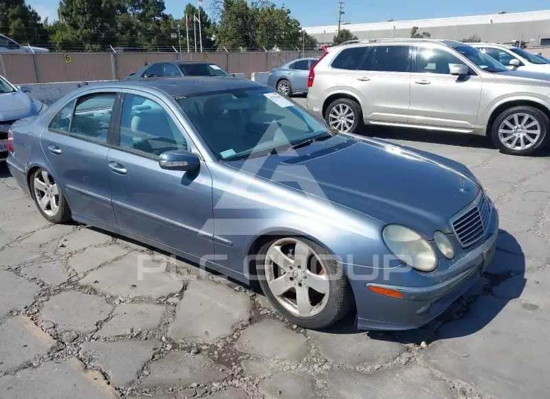 2004 Mercedes Benz E 320 фото