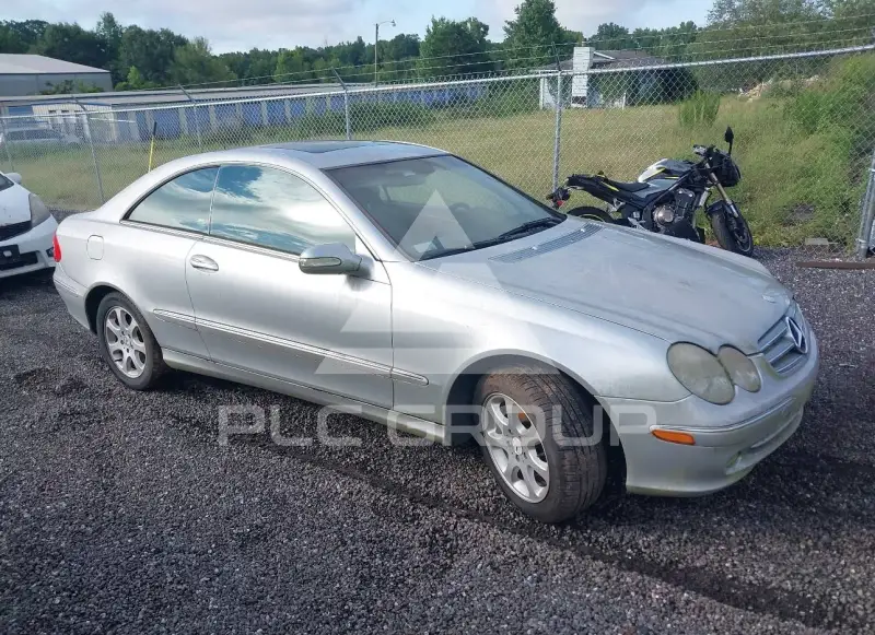 2004 Mercedes Benz CLK 320 photo