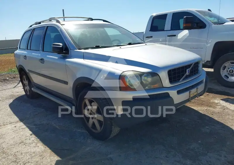 2004 Volvo XC90 photo