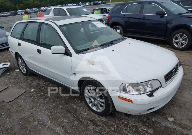 2004 Volvo V40 фото