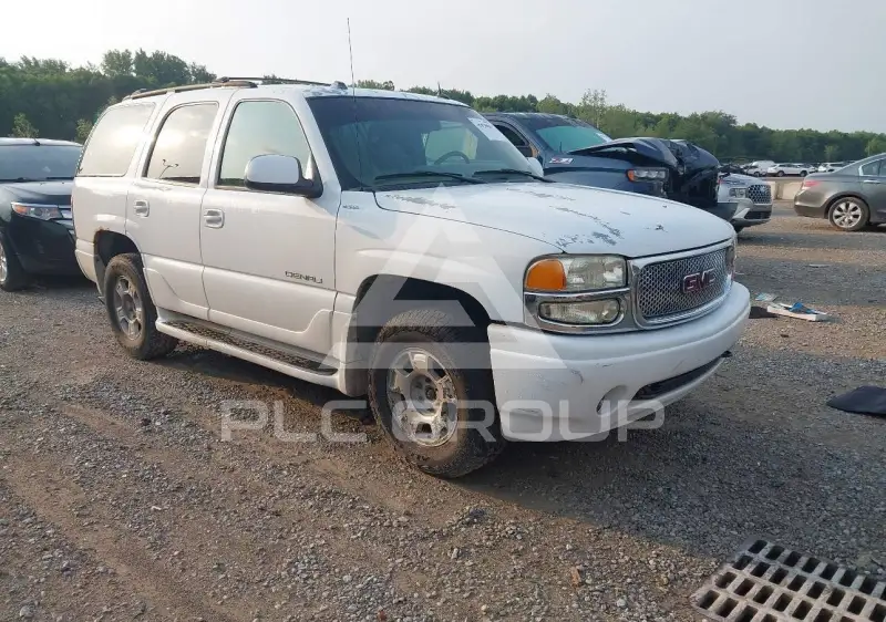 2004 GMC YUKON фото