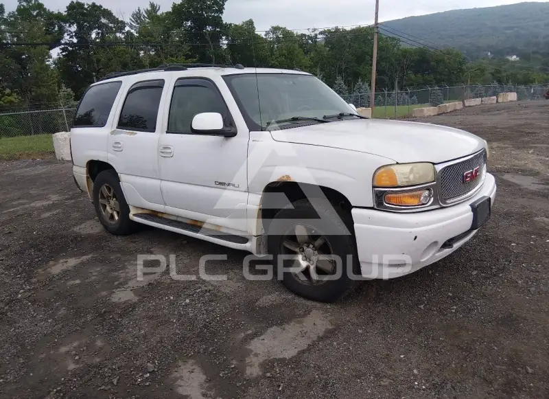 2004 GMC YUKON фото
