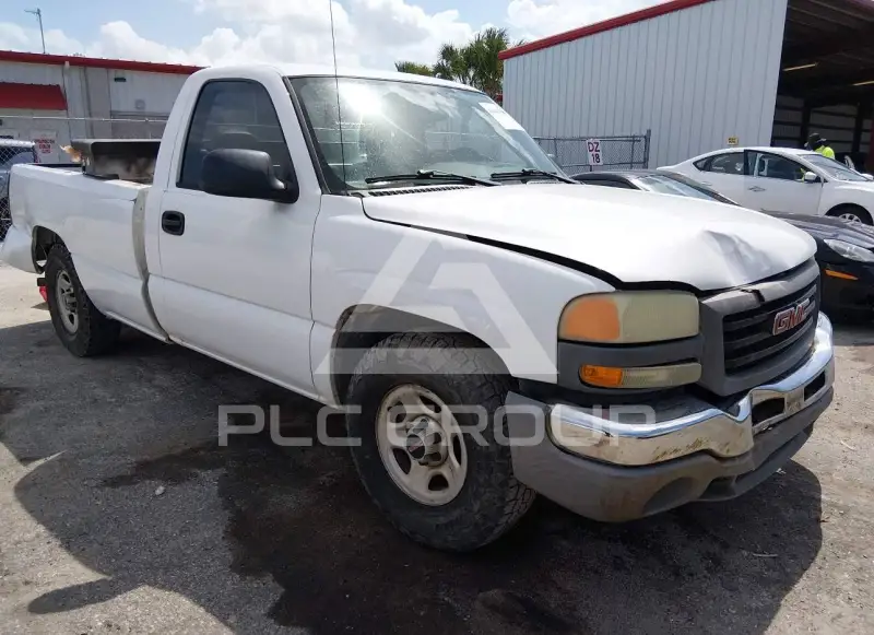 2004 GMC Sierra photo