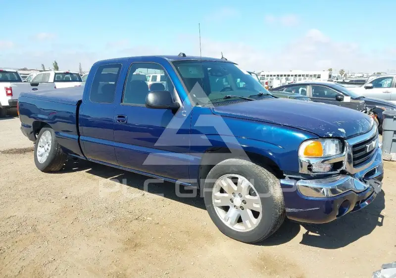 2004 GMC Sierra photo