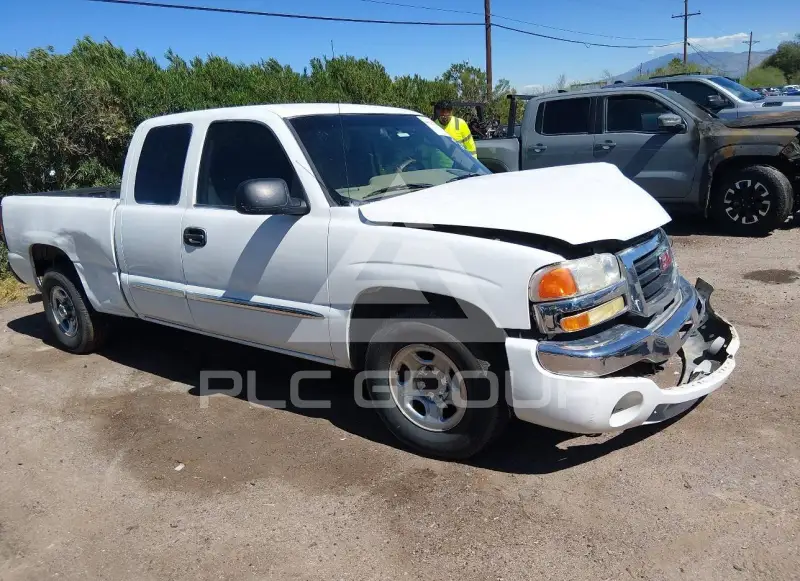 2004 GMC Sierra photo