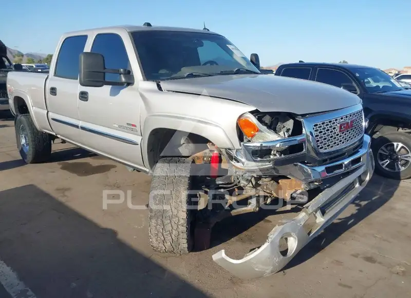 2004 GMC Sierra photo