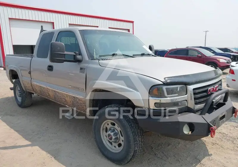 2004 GMC Sierra photo