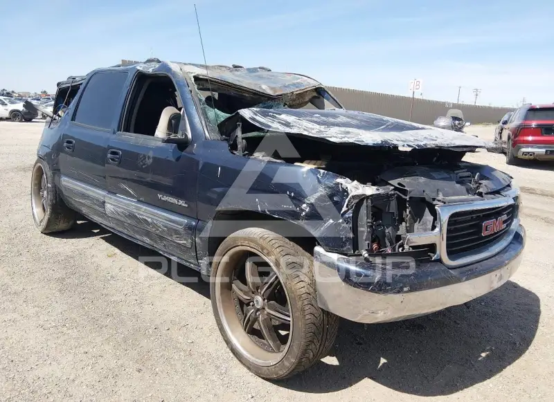 2004 GMC YUKON photo