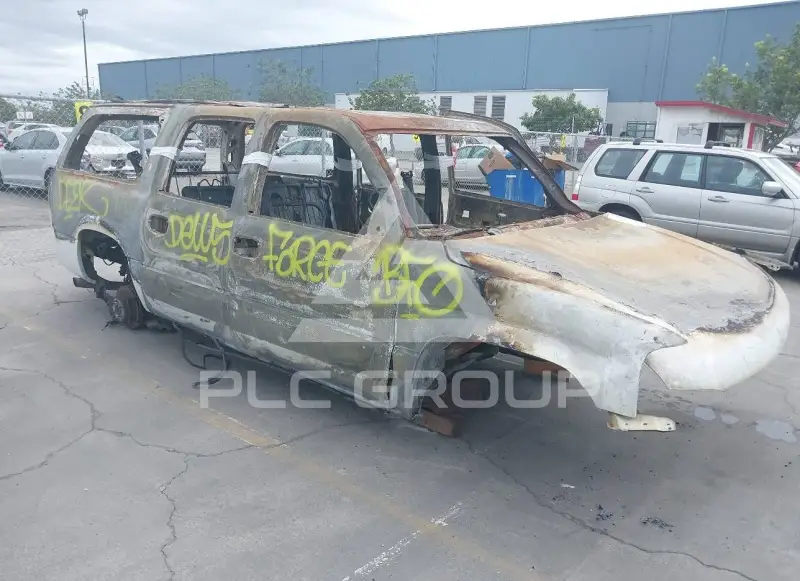 2004 GMC YUKON фото
