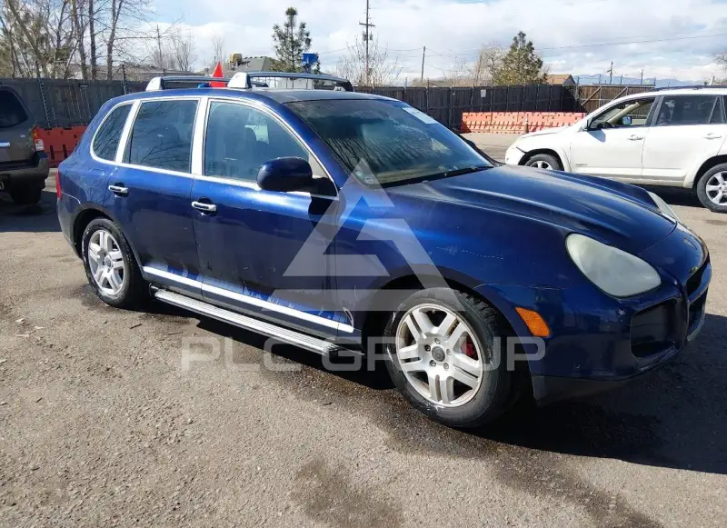 2004 Porsche Cayenne photo