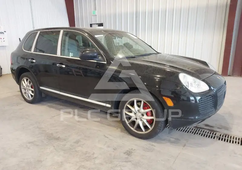 2004 Porsche Cayenne photo