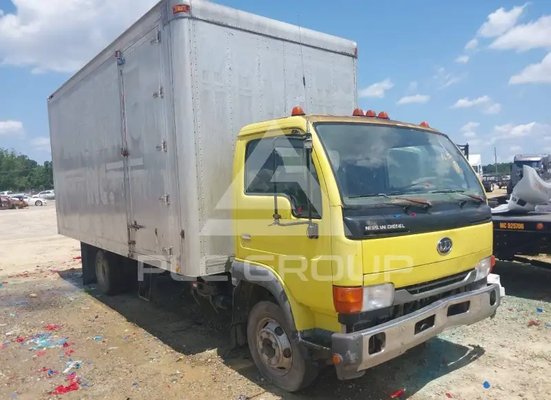 2004 Nissan TRUCK фото