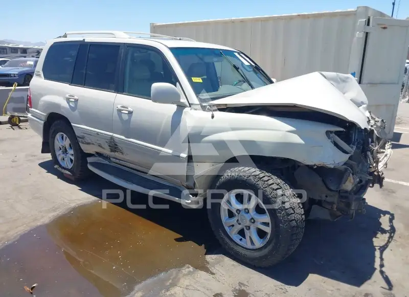 2004 Lexus LX470 photo