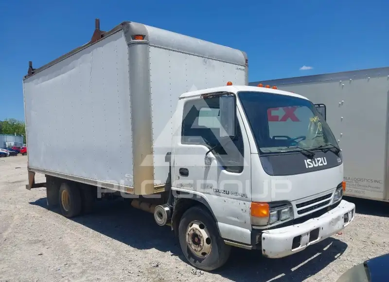 2004 Isuzu NPR photo