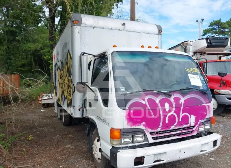 2004 Isuzu NPR фото