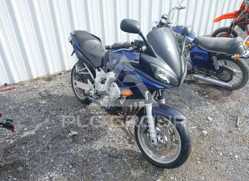 2004 Yamaha FZ6 фото