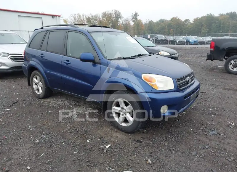 2004 Toyota RAV4 photo