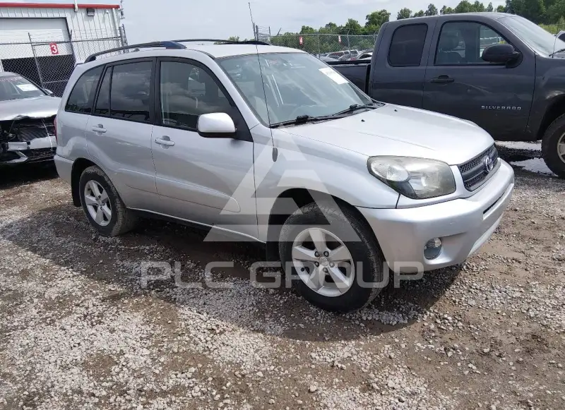 2004 Toyota RAV4 фото