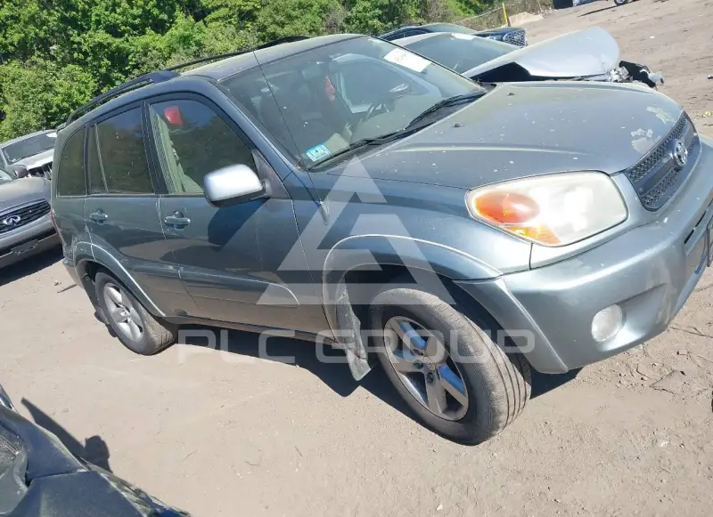 2004 Toyota RAV4 photo