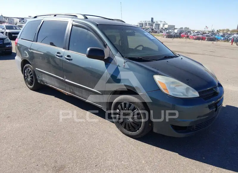 2004 Toyota SIENNA photo