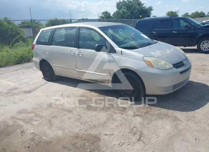 2004 Toyota SIENNA photo