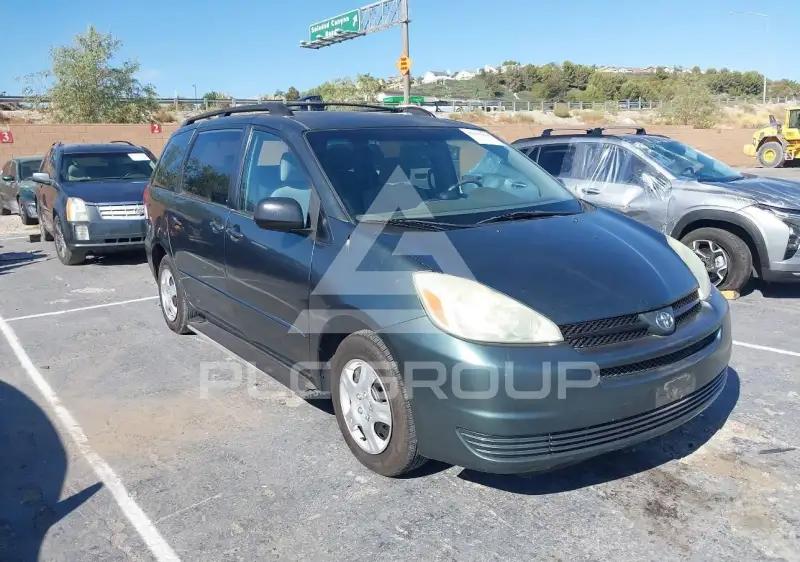 2004 Toyota SIENNA photo