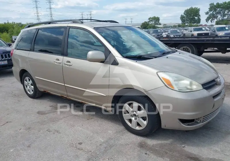 2004 Toyota SIENNA photo