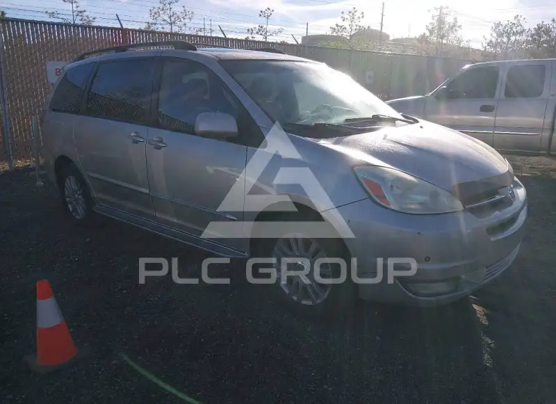 2004 Toyota SIENNA фото
