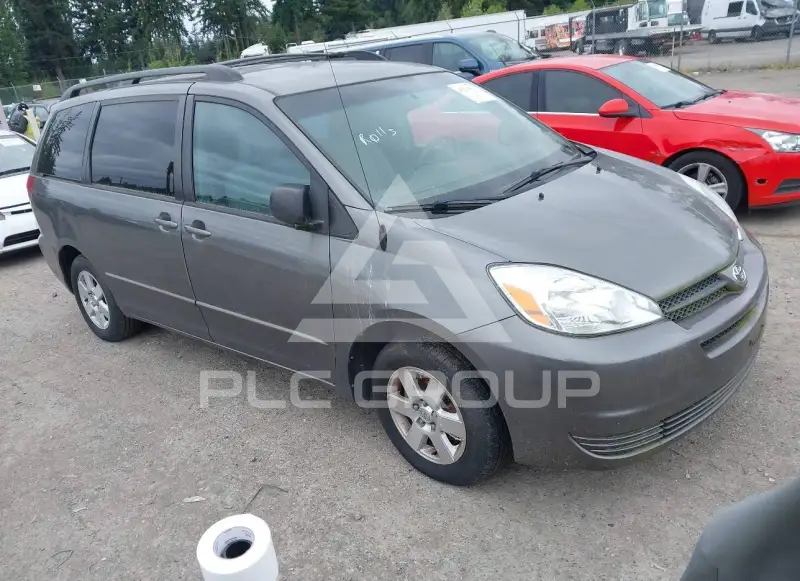 2004 Toyota SIENNA photo