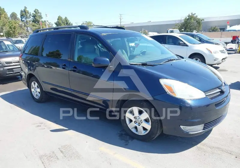 2004 Toyota SIENNA photo