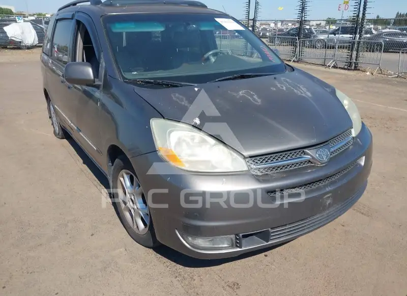 2004 Toyota SIENNA фото